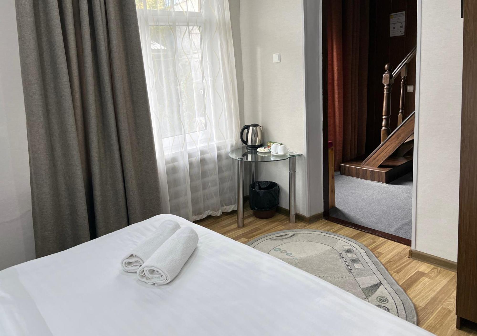 Hotel Frodo à Tachkent Extérieur photo