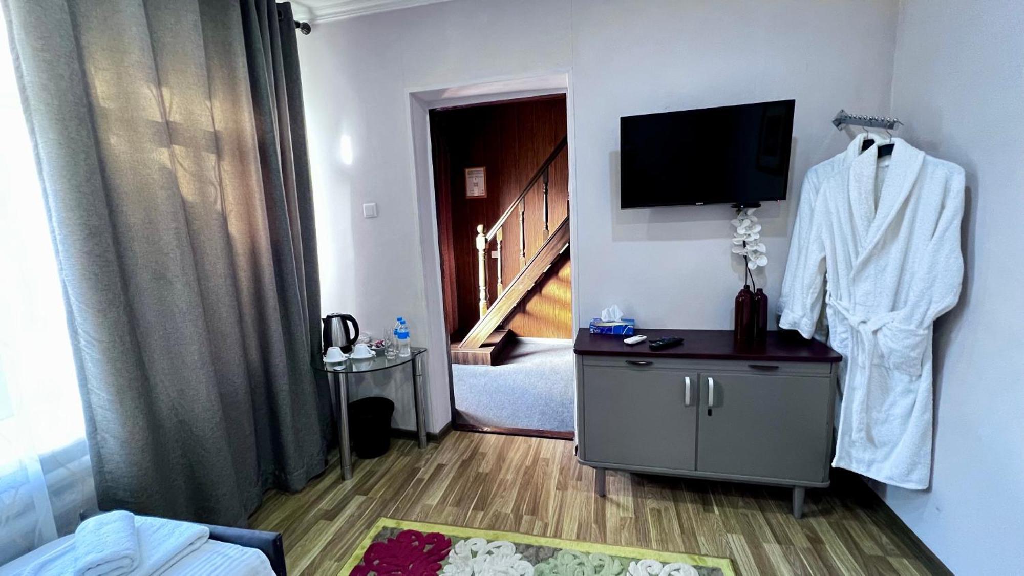 Hotel Frodo à Tachkent Extérieur photo