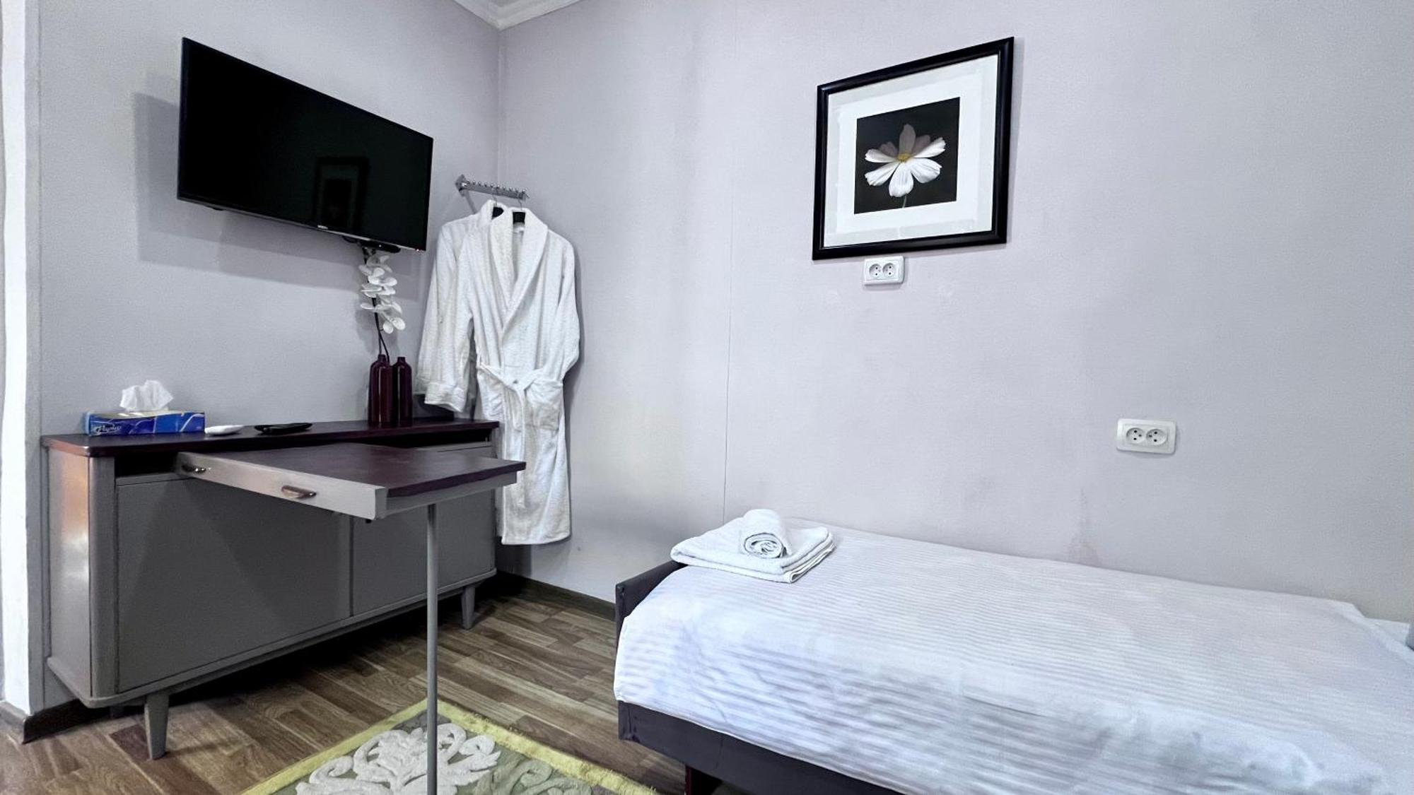 Hotel Frodo à Tachkent Extérieur photo